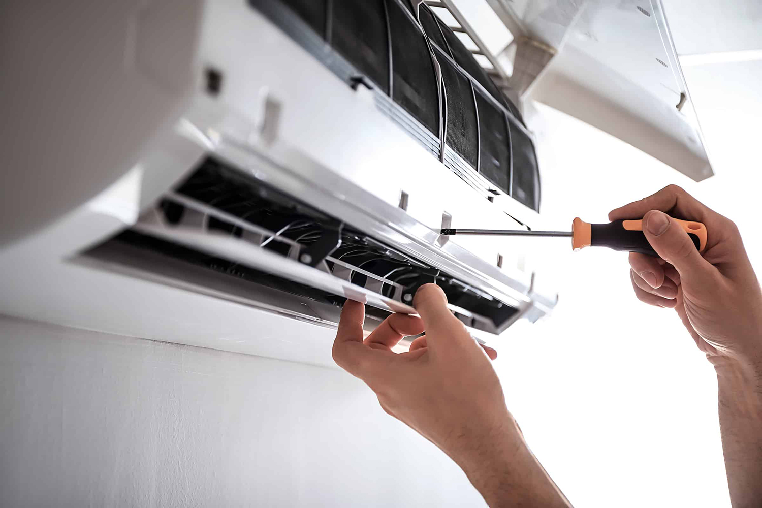 What does an air conditioning unit service include?